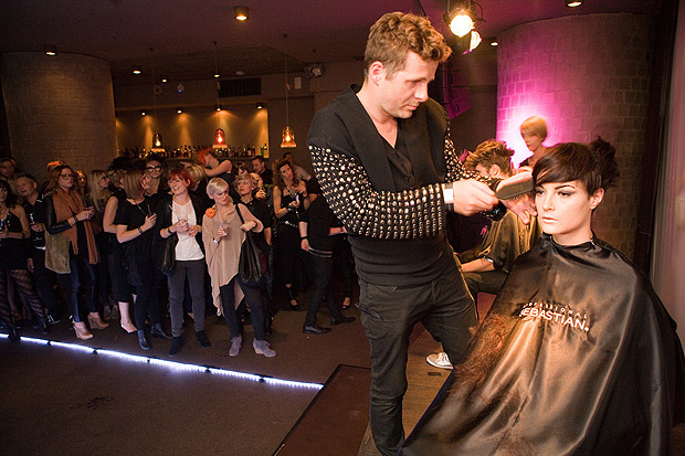 Sebastian Bringt Das Asphalt In Berlin Zum Beben Friseur Com