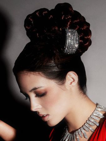 55 Chic Wedding Hairstyles for Long Hair - hitched.co.uk