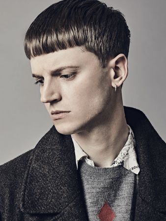 25 Modern Men's Comb Over Haircuts for Neat Style